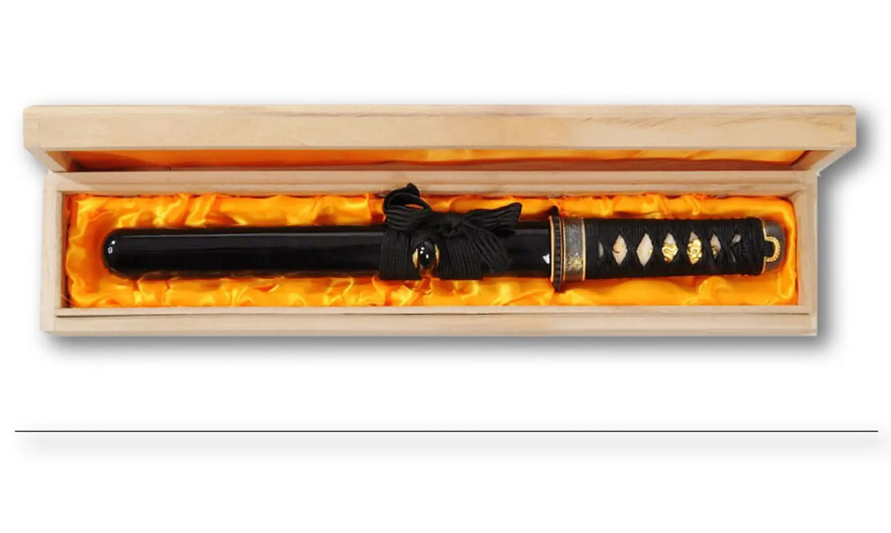 Black damask tanto