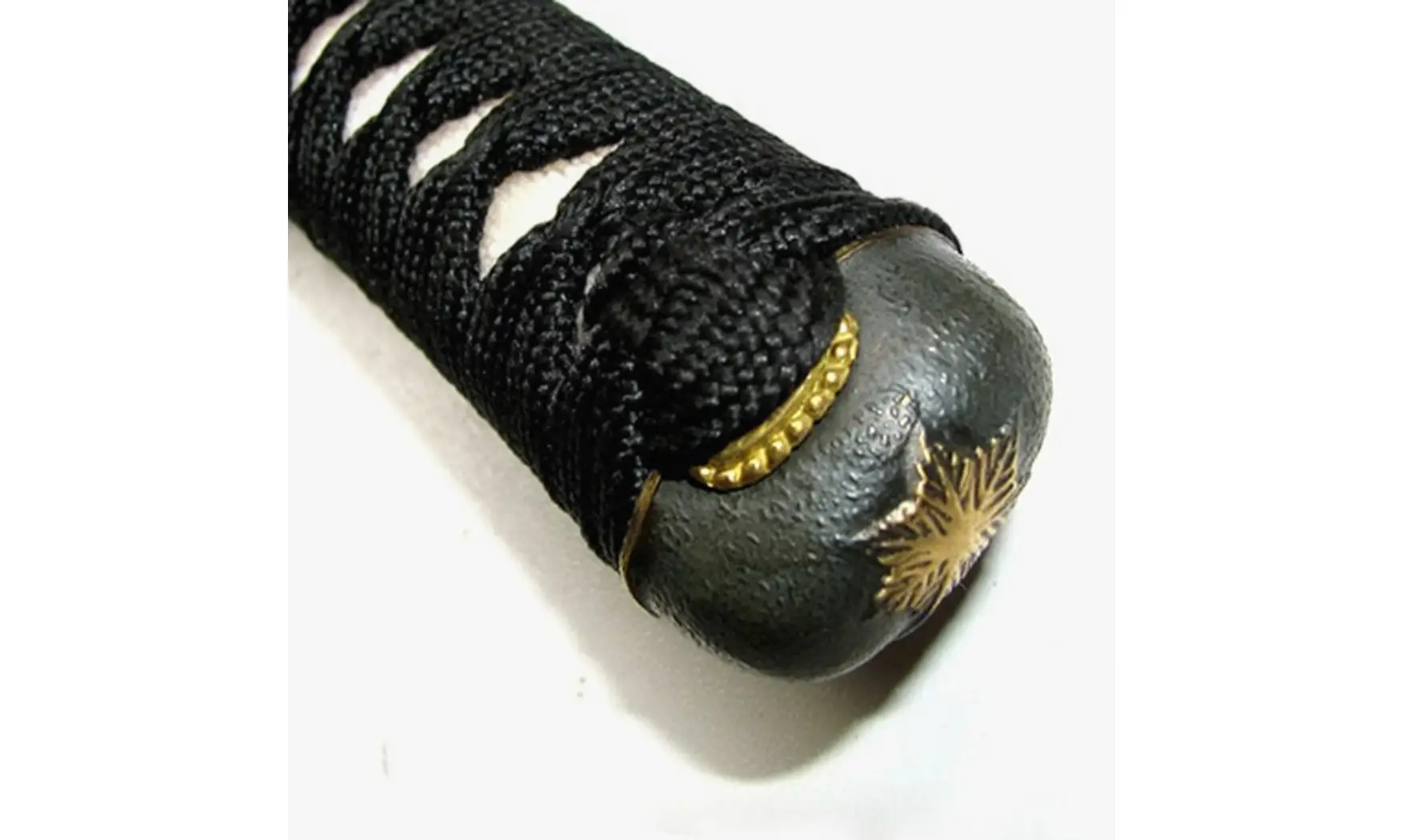 Black damask tanto