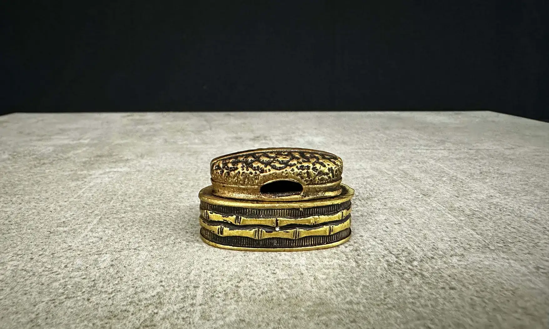 Fuchi-Kashira Tempête d'Or