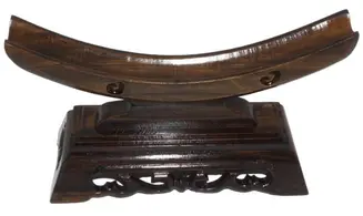 Wooden tanto stand